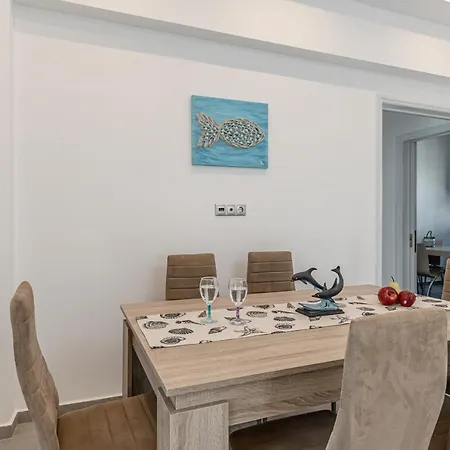 Naxos Apartment *